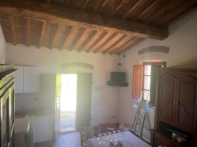 Rustico in vendita a Abbadia Di Montepulciano, Toscana