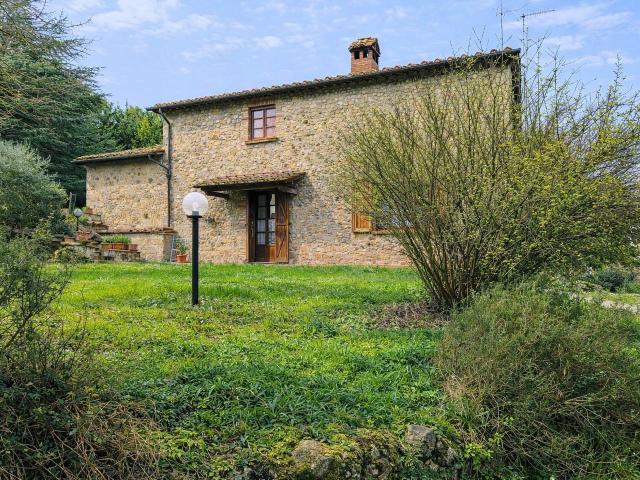Rustico in vendita a Poggiolo, Monteriggioni