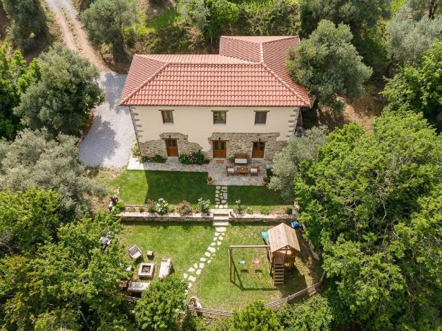 Rustico in vendita a Ogliastro Cilento, Campania