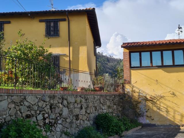 Rustico in vendita a Ricciano, Uzzano E Castello