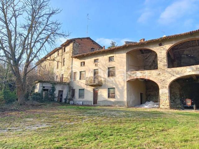 Rustico in vendita a Nibbiano, Reggio Emilia