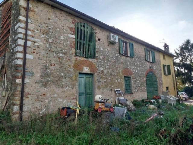 Rustico in vendita a Tonfano, Toscana