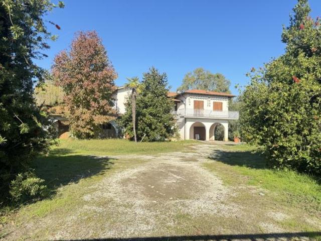 Terreno in vendita a Tonfano, Toscana