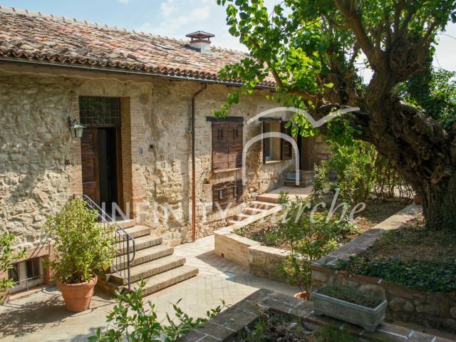 Casa in vendita a Marche, Macerata