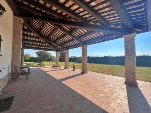 Rustico in vendita a Ravenna, Reggio Emilia