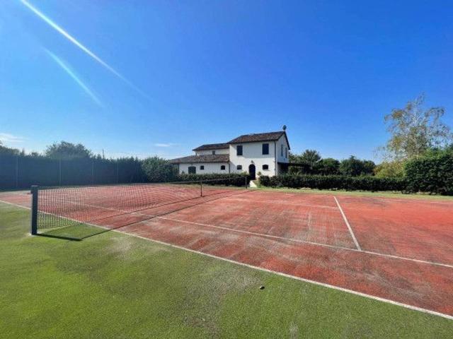 Rustico in vendita a Ravenna, Reggio Emilia
