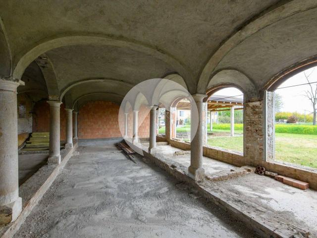 Rustico in vendita a Coviolo, Re