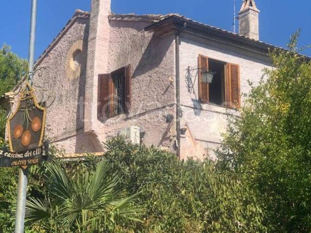 Rustico in vendita a Ponterotto, Marche