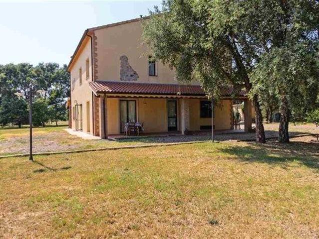 Rustico in vendita a Roccastrada, Toscana