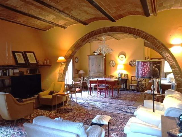 Rustico in vendita a La Scala, San Miniato