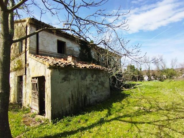 Rustico in vendita a Borgo Bicchia, Marche