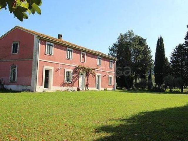 Rustico in vendita a Terre Roveresche, Marche