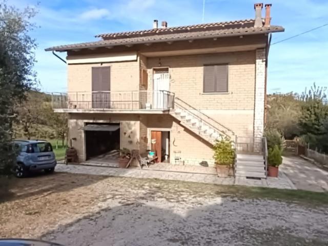 Rustico in vendita a Torrita, Toscana