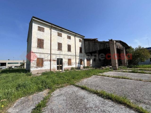 Rustico in vendita a Trevenzuolo, Veneto