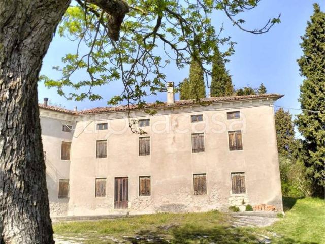 Rustico in vendita a Zovencedo, Veneto