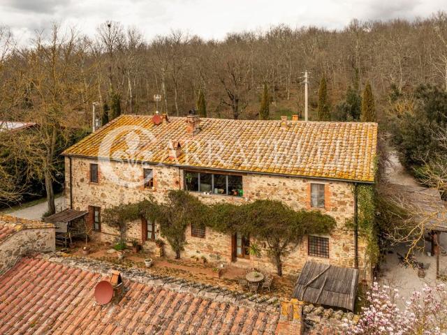 Rustico in vendita a Castelnuovo Berardenga, Toscana