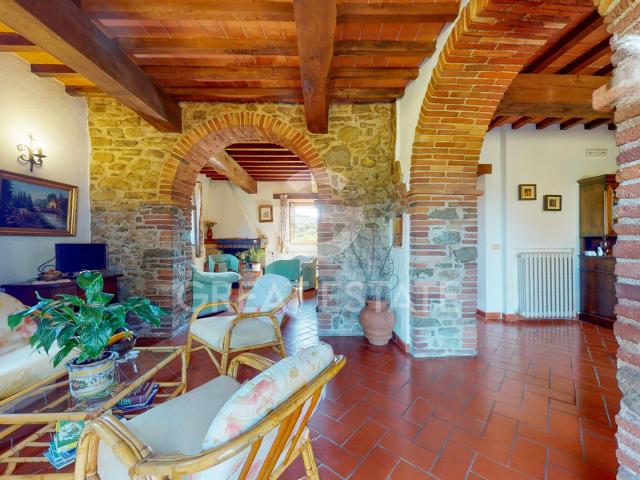 Casa in vendita a Passignano Sul Trasimeno, Umbria