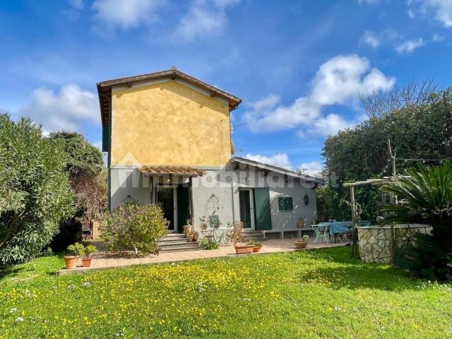 Villa Indipendente in affitto a Neghelli, Orbetello