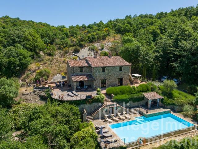 Casa in vendita a Castiglion Fiorentino, Toscana