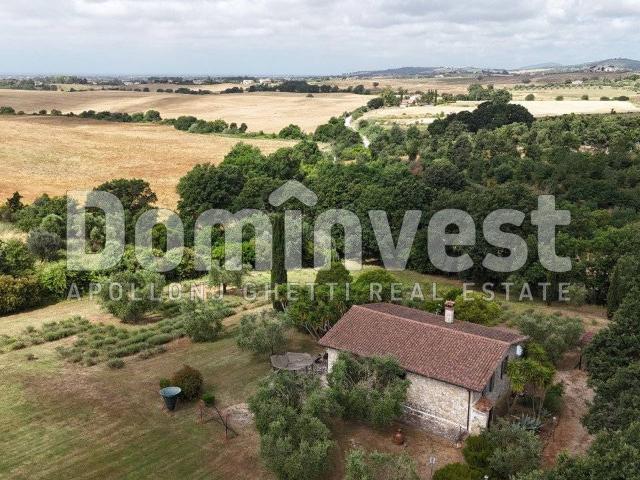 Villa Indipendente in affitto a Unione di Comuni Montani Colline del Fiora, Montalto Di Castro