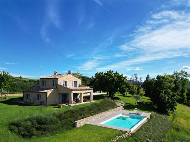Casa in vendita a Marche, Ancona