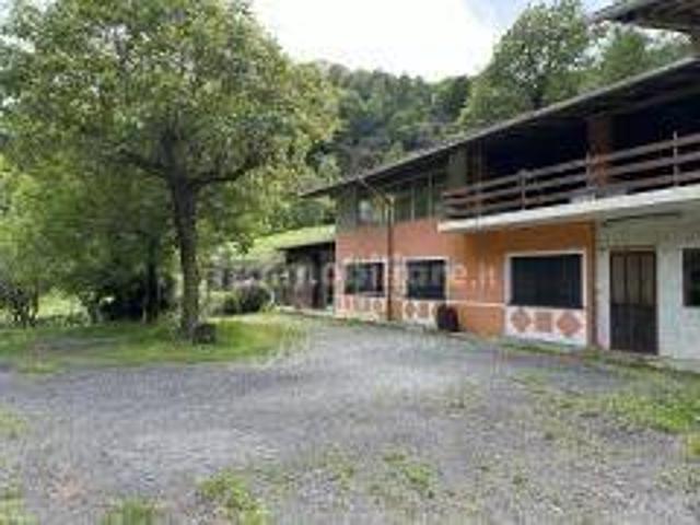 Villa Indipendente in affitto a Cellio con Breia, Piemonte
