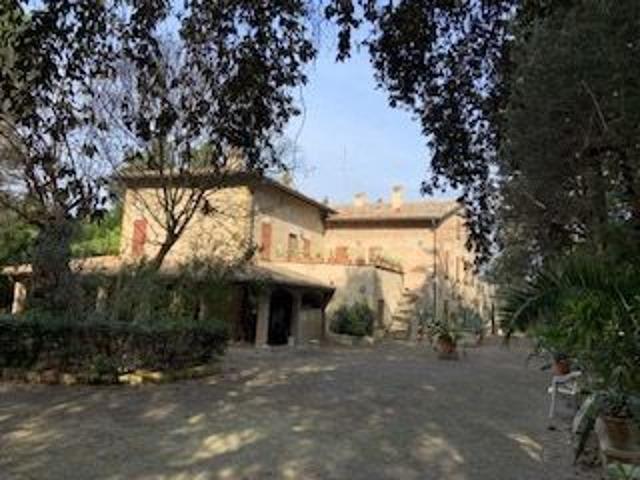 Rustico in vendita a Pesaro, Pesaro E Urbino