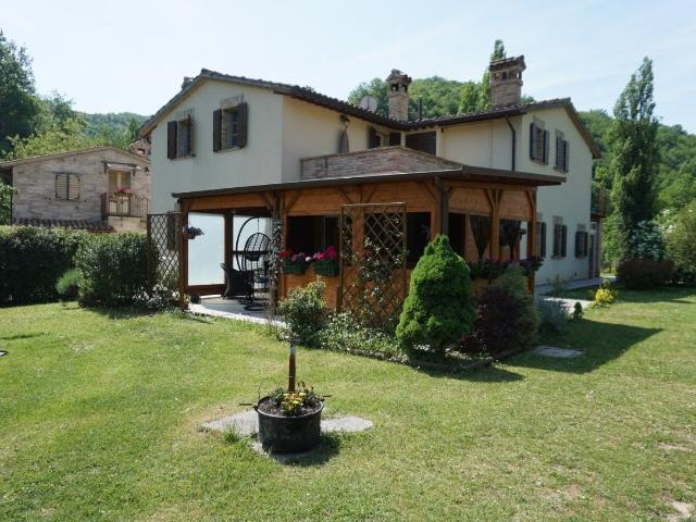 Rustico in vendita a Pesaro, Pesaro E Urbino