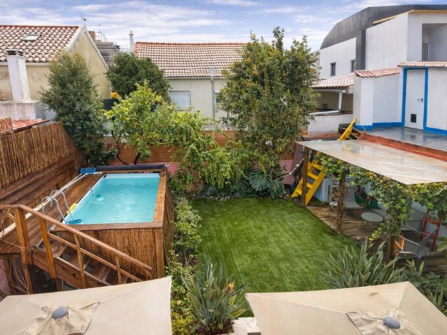 Casa alugar em Marco Cabaço, Almada