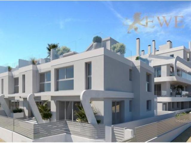 Casa en venta en Barriada Islas Canarias, Costa del Sol Occidental