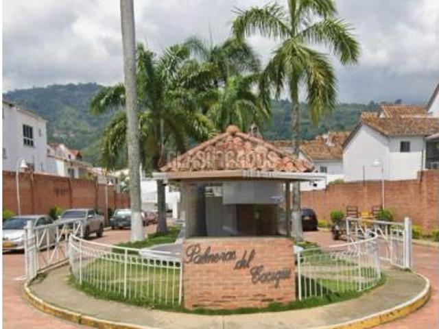 Casa en arriendo en Santander