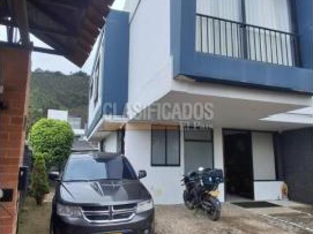 Casas, Alquiler, Cota