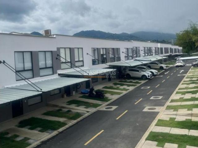 Casas, Alquiler, Dos Quebradas