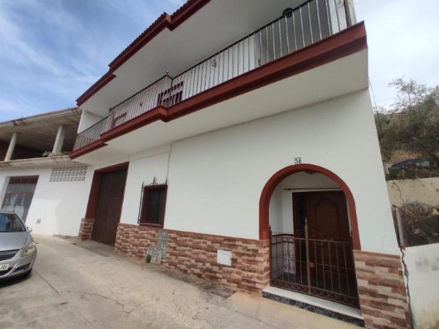 Casa en alquiler en Sayalonga, Corumbela