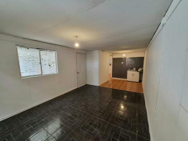 Casa en arriendo en Población Calvo Mackenna, Renca