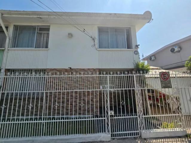 Casa en arriendo en Villa CCU, Renca