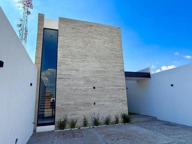 CASAS EN VENTA EN AGUASCALIENTES NORTE EN CERRADA MEDELLIN TIPO LOFT