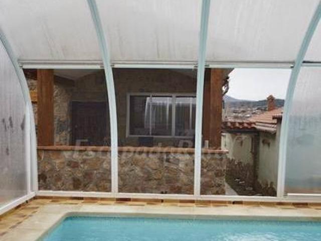 Casa en alquiler en Navaluenga