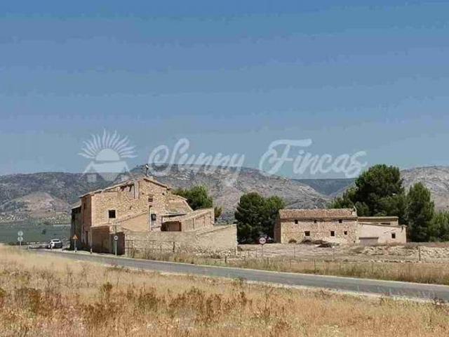 Casa Rural en venta en l'Alt Vinalopó / El Alto Vinalopó, Valencia
