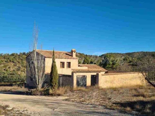 Casa Rural en venta en l'Alt Vinalopó / El Alto Vinalopó, Valencia