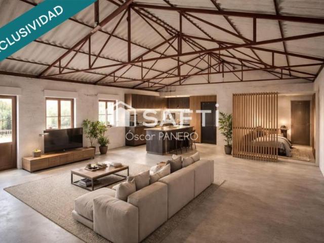 Casa Rural en venta en Valverde De La Virgen, Castilla y León