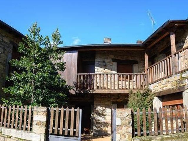 Casa en alquiler en Trefacio, Castilla y León