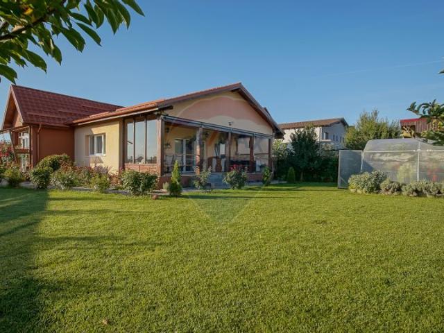 Casă vânzări în Sanpetru, Brașov