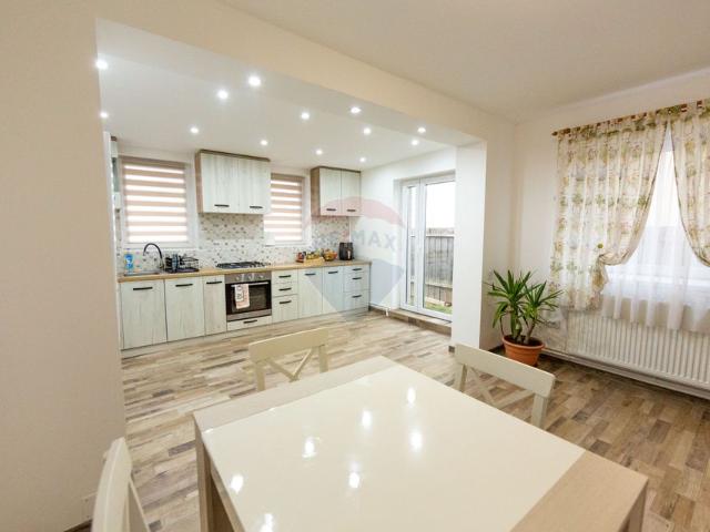 Casă vânzări în Purcareni, Brașov