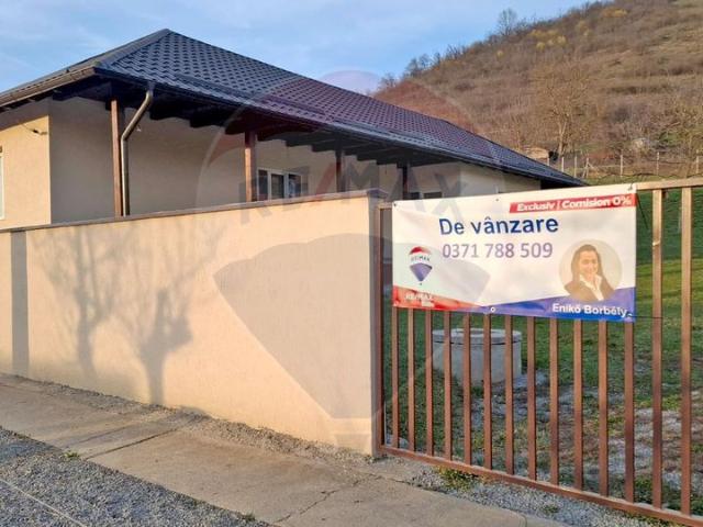 Casă vânzări în Pasareni, Mureș