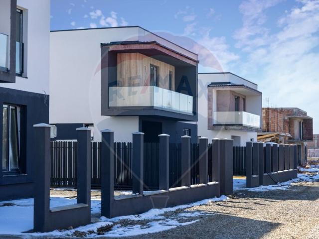 Casă vânzări în Sanpetru, Brașov