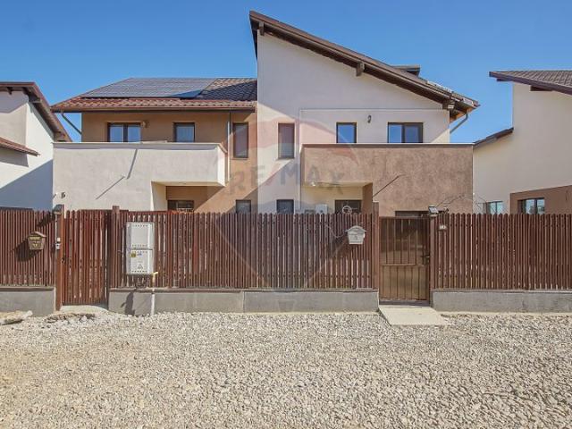 Casă vânzări în Sacele, Brașov