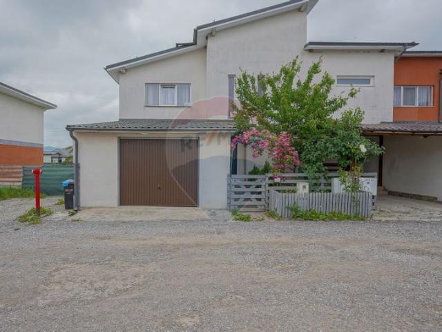 Casă vânzări în Purcareni, Brașov