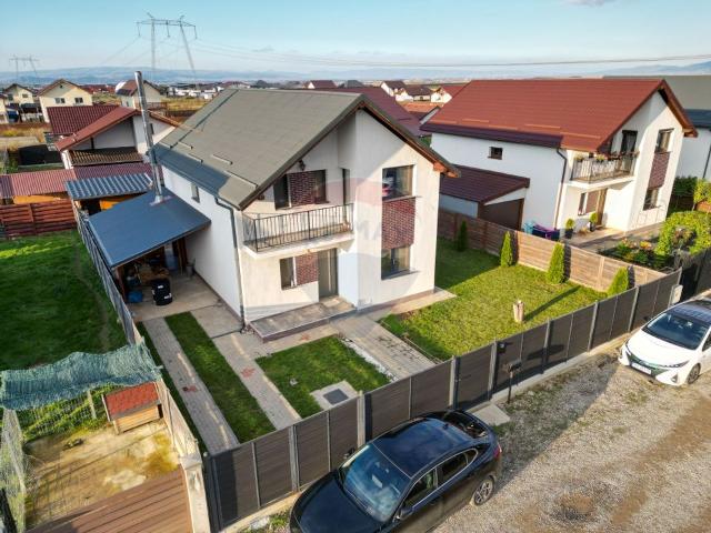 Casă vânzări în Purcareni, Brașov