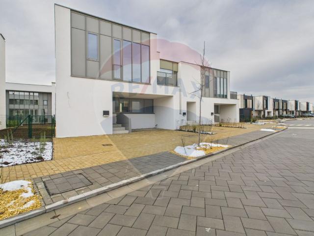 Casă vânzări în Tunari, București